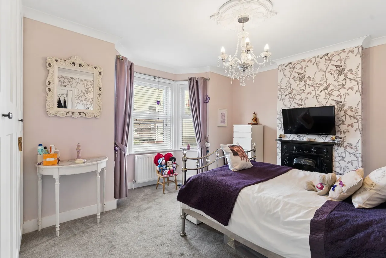West Parade, Dunstable, LU6, photo 11