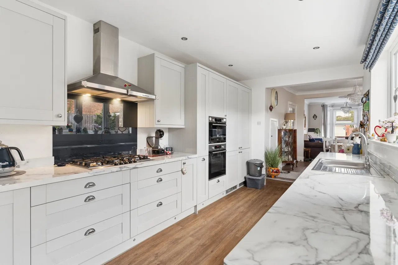 West Parade, Dunstable, LU6, photo 8