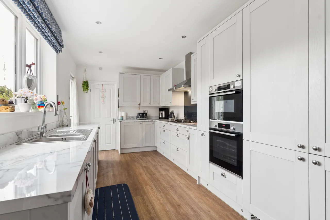 West Parade, Dunstable, LU6, photo 4