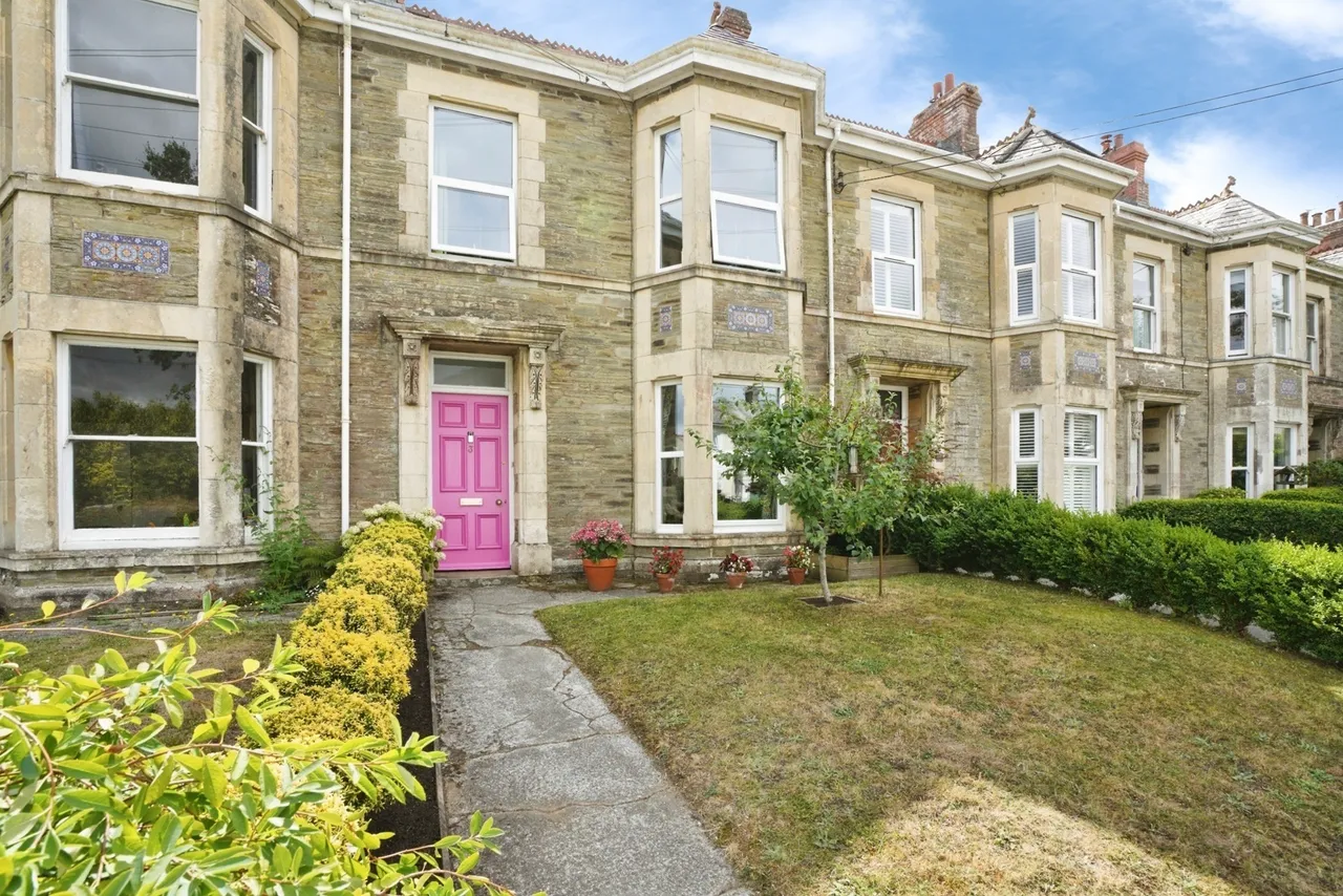4 bed house for sale, Victoria Terrace, Liskeard, PL14