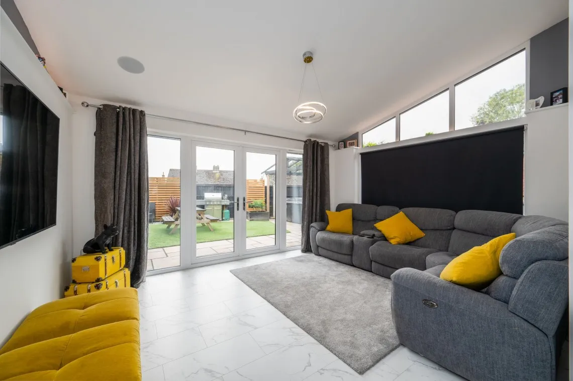 The Grove, Appley Bridge, WN6, photo 3