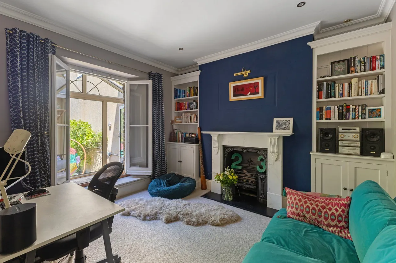 The Avenue, Cirencester, Gloucestershire, GL7 1EJ, photo 10