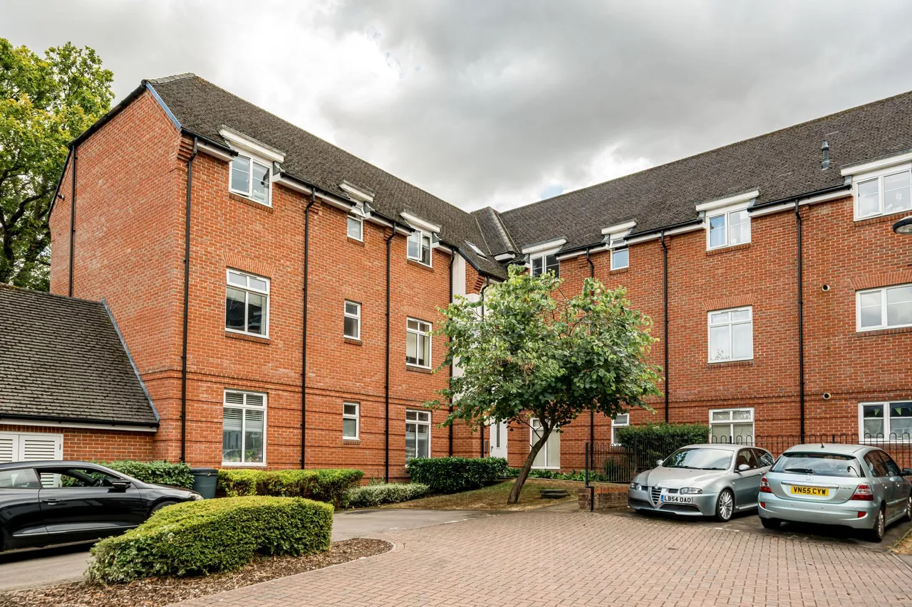 Old Saw Mill Place, Little Chalfont, HP6, photo 17
