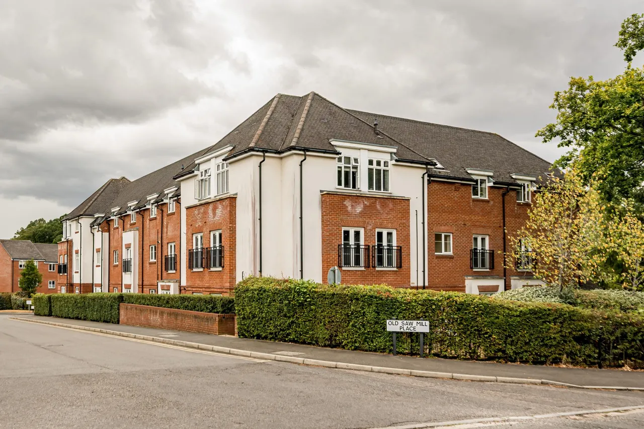 Old Saw Mill Place, Little Chalfont, HP6, photo 18