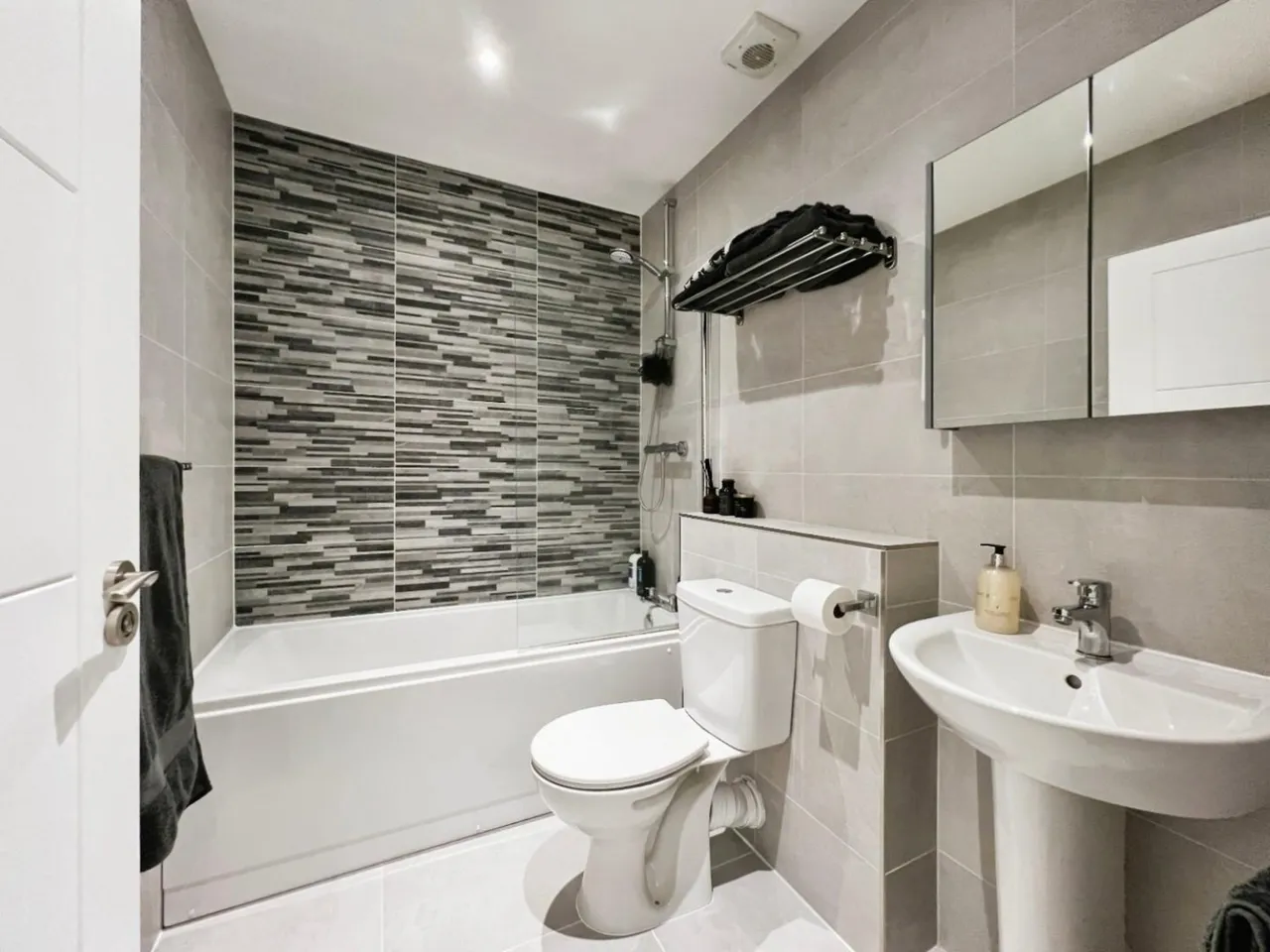 Major Close, Folkestone, CT20, photo 5