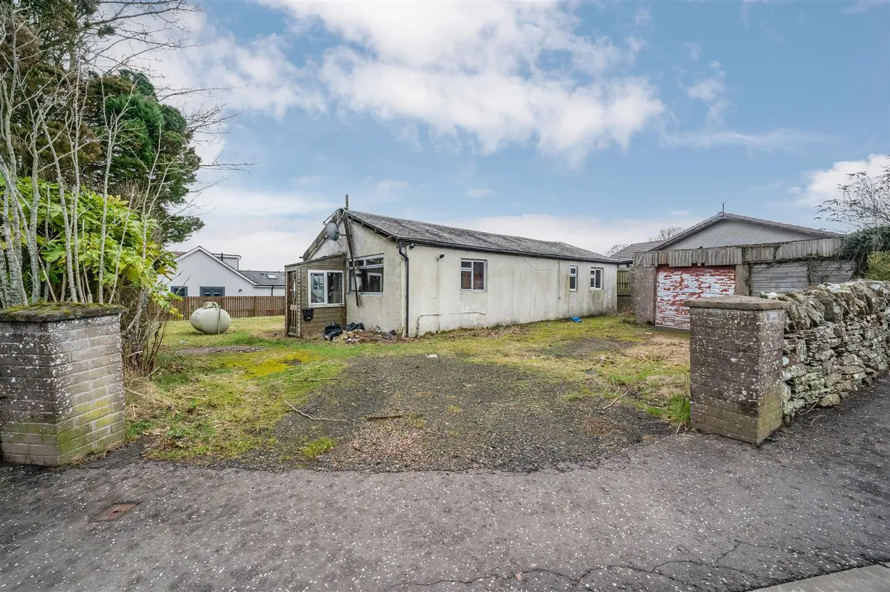 The Bungalow, Auchterhouse, photo 8