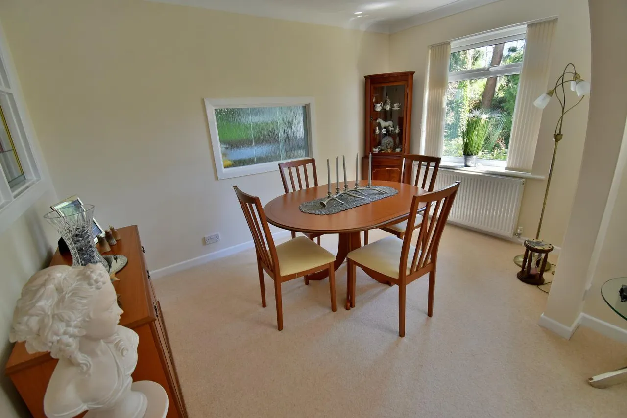 Gorselands Court, BH22, photo 10