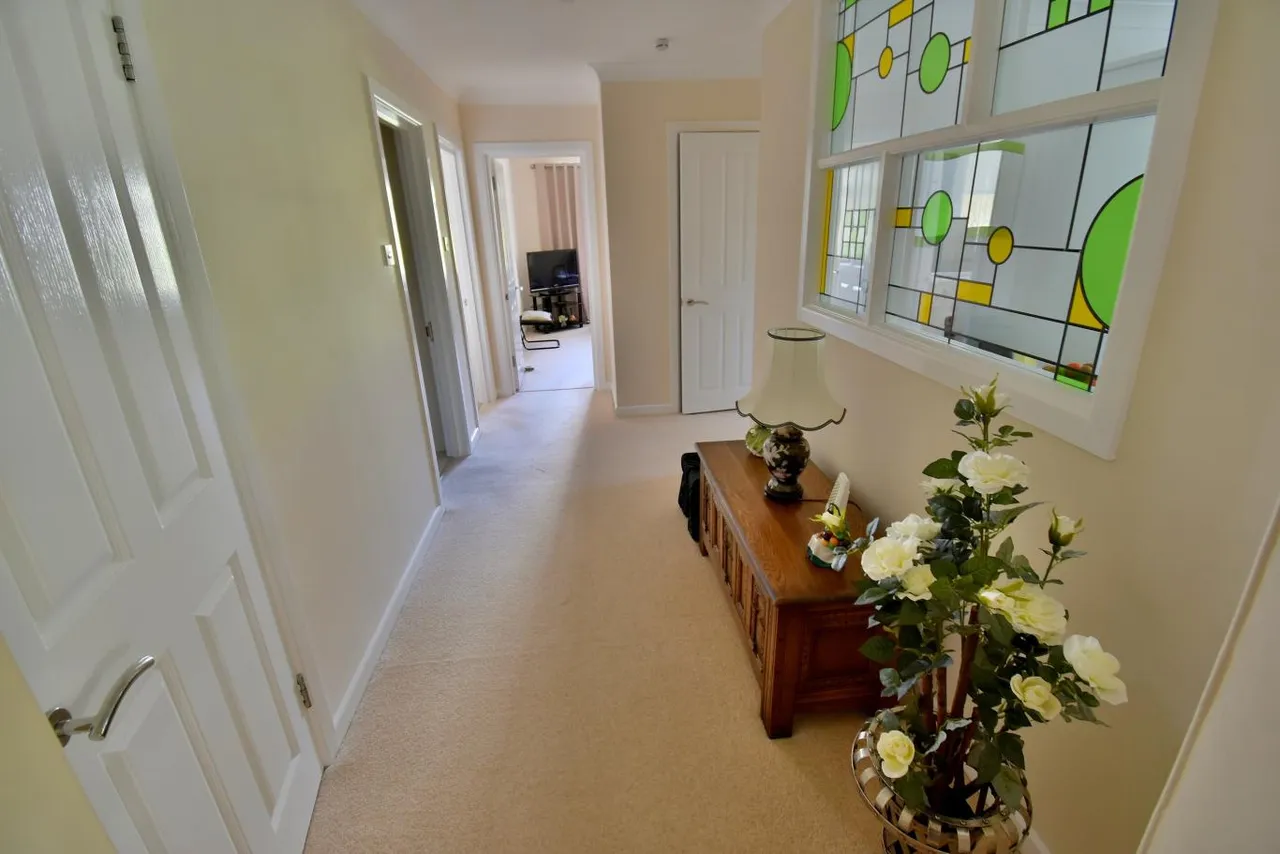 Gorselands Court, BH22, photo 9