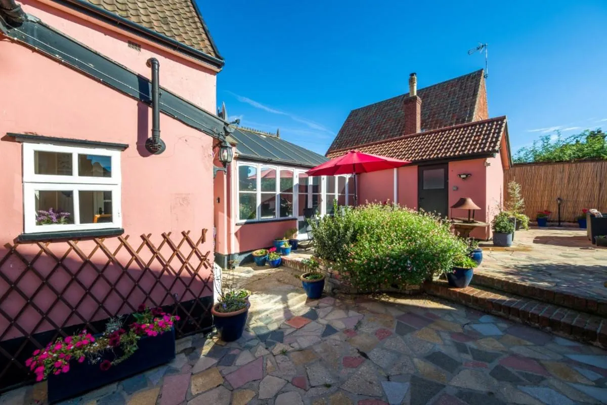 Denmark Street, Diss, IP22, photo 32