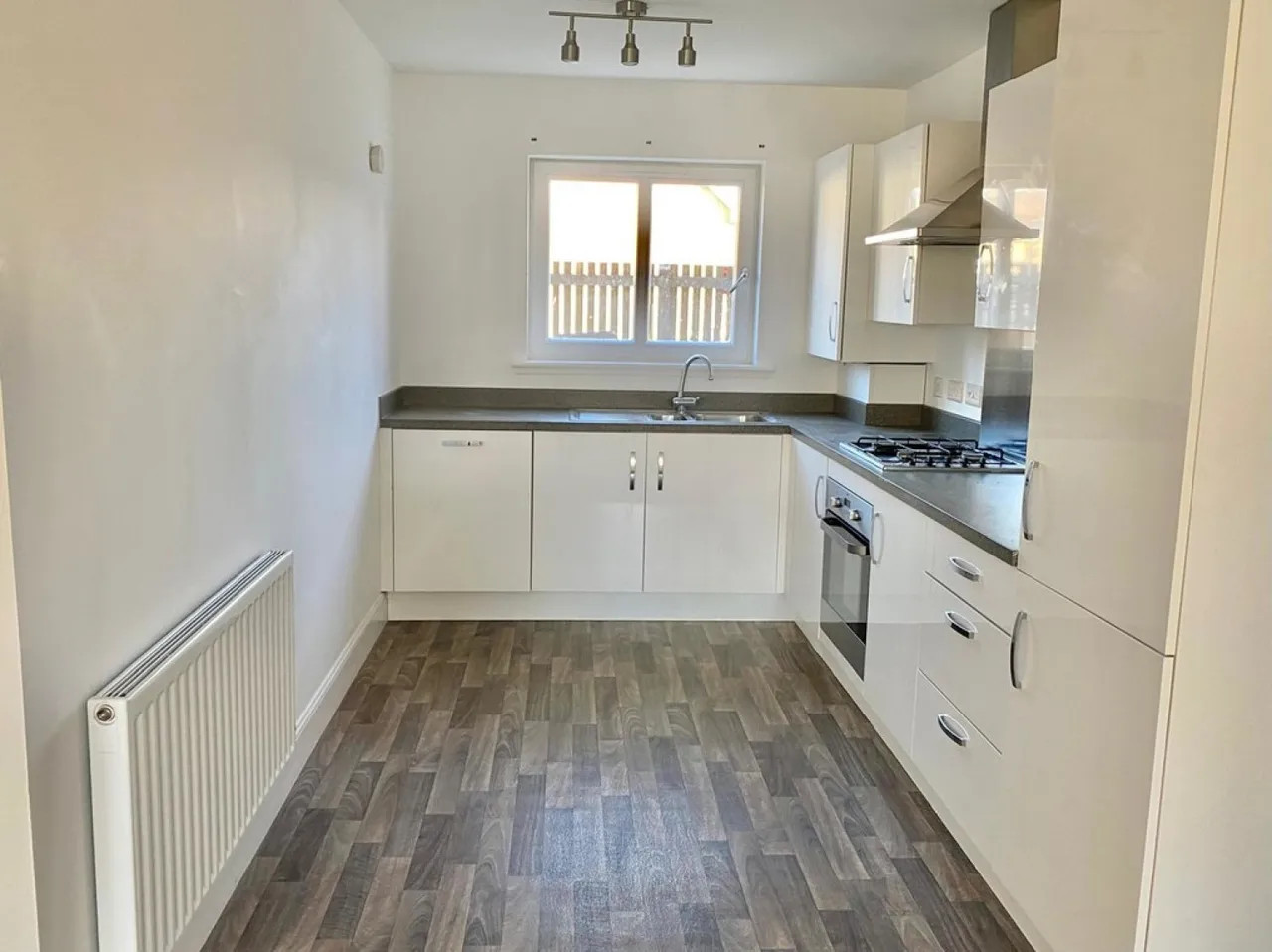 Lady Campbells Court, Dunfermline, photo 4