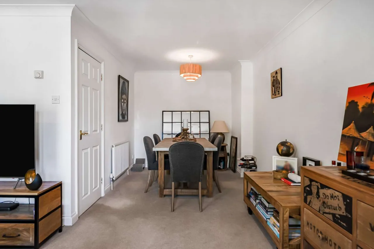 North Place, Teddington, TW11, photo 11