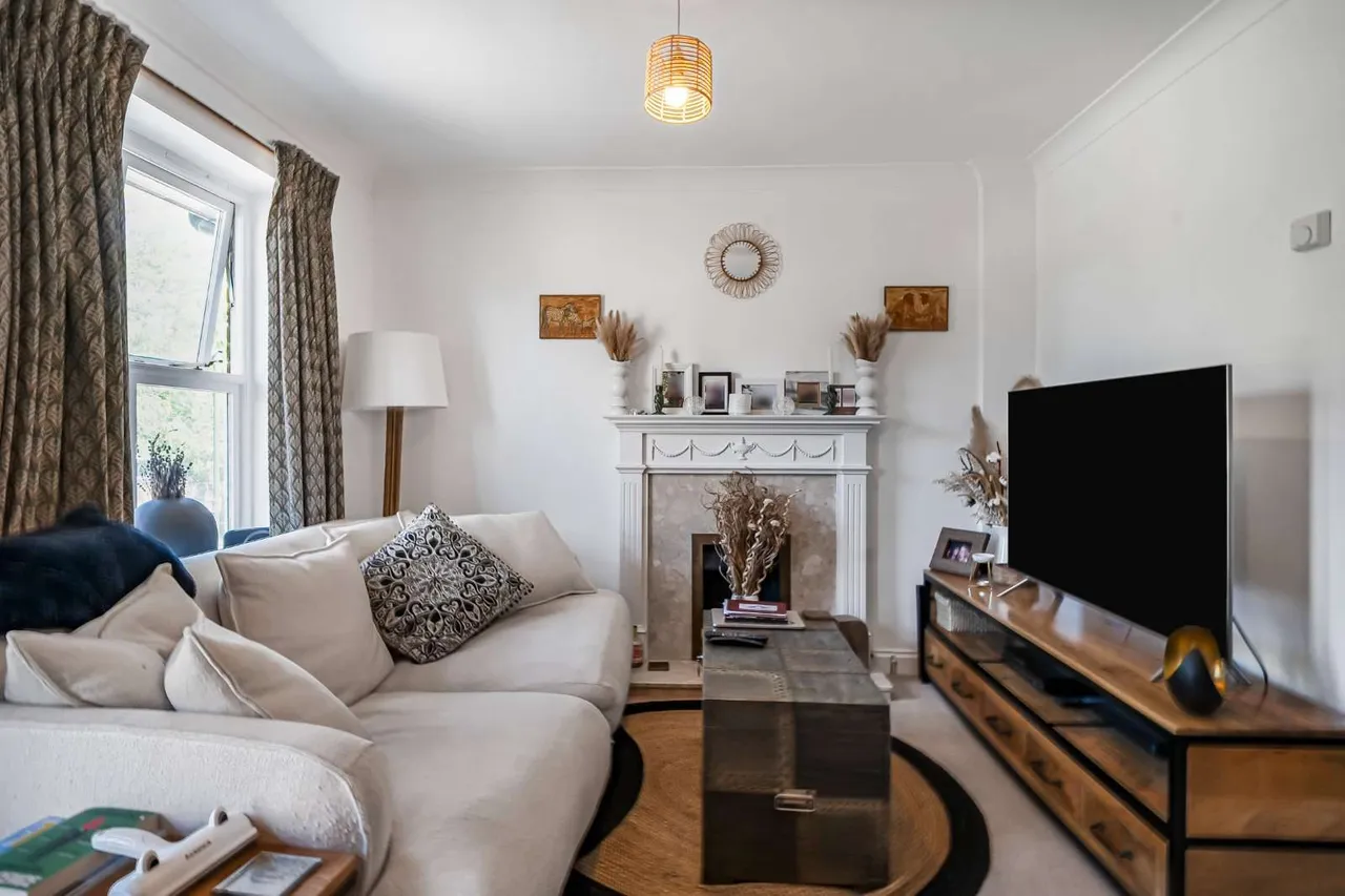 North Place, Teddington, TW11, photo 9