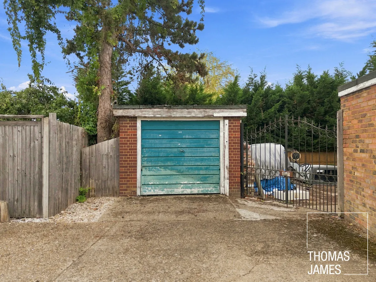London, N21, photo 13