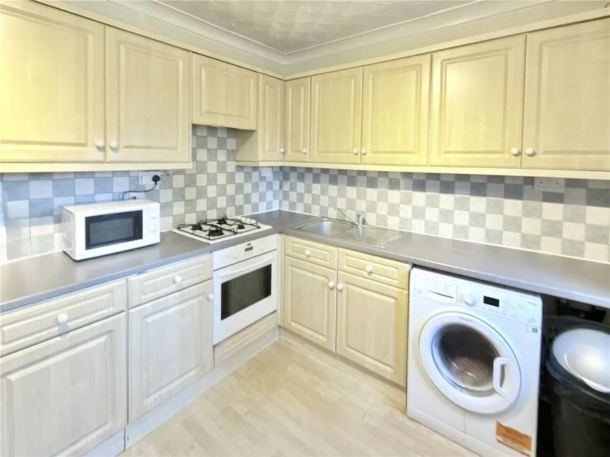 Hanover Square, Thurnscoe, S63, photo 4