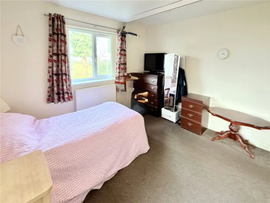 Hanover Square, Thurnscoe, S63, photo 8