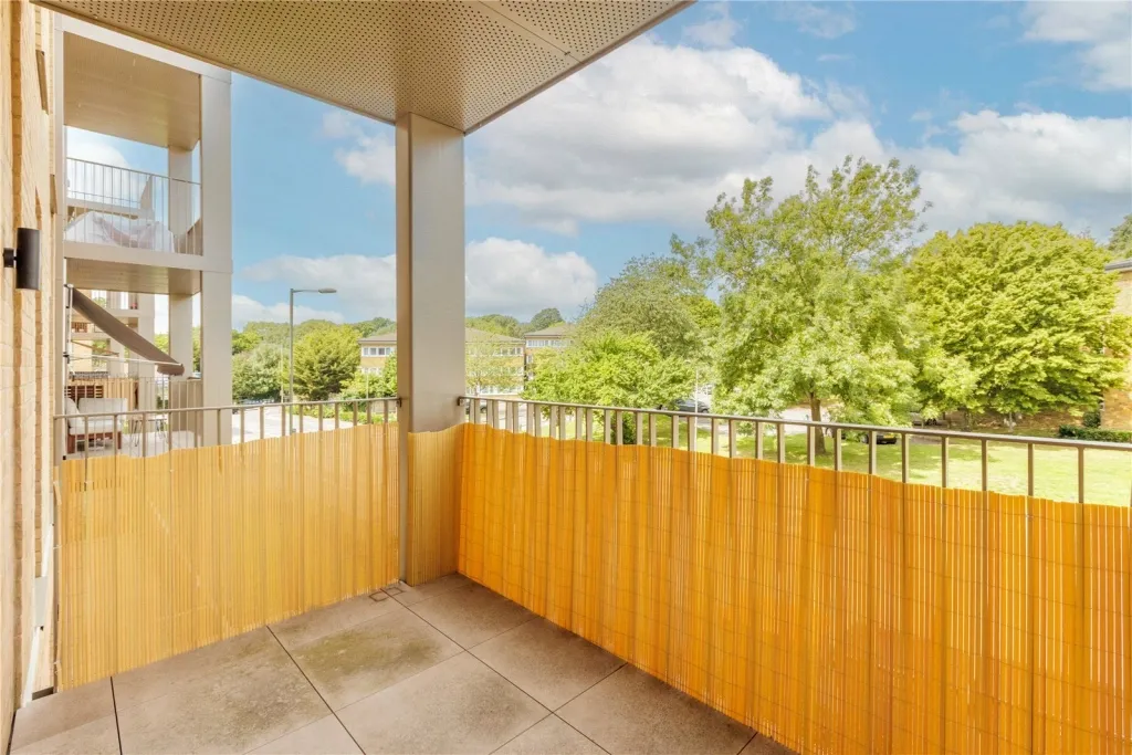 2 bed flat to rent, Inglis Way, Mill Hill, NW7