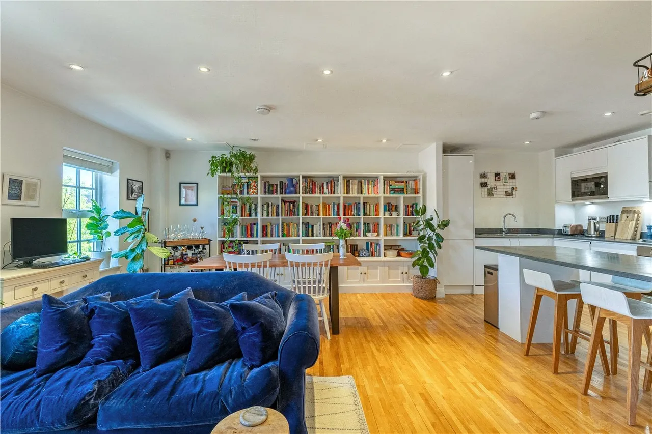 Welmar Mews, London, SW4, photo 9