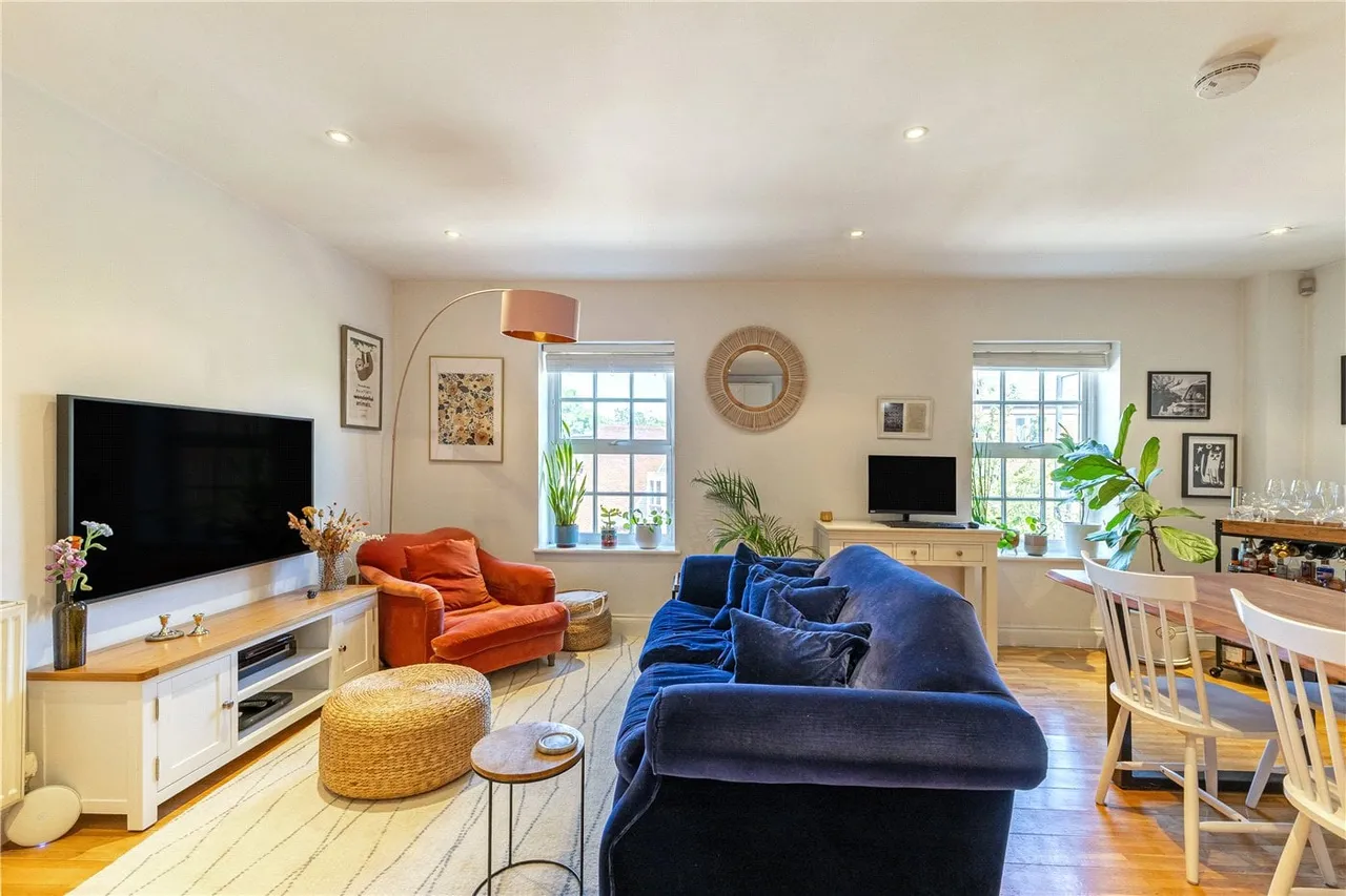 Welmar Mews, London, SW4, photo 4