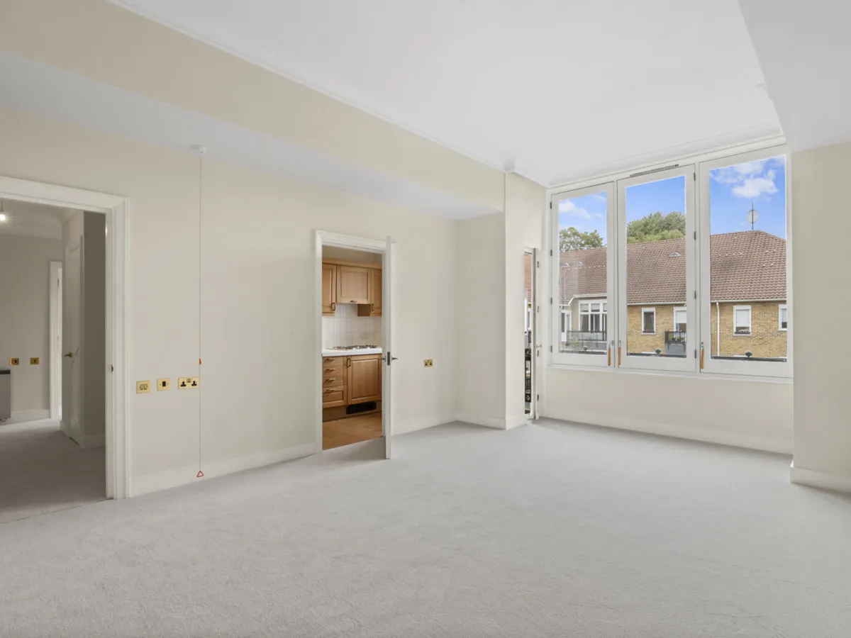 2 bed flat for sale, Milmans Street, London, SW10