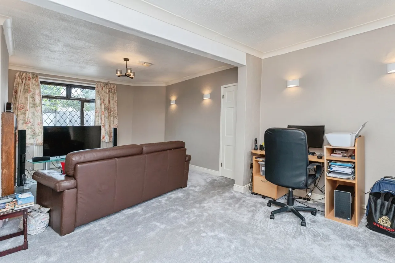 South Avenue, Prestatyn, LL19, photo 3