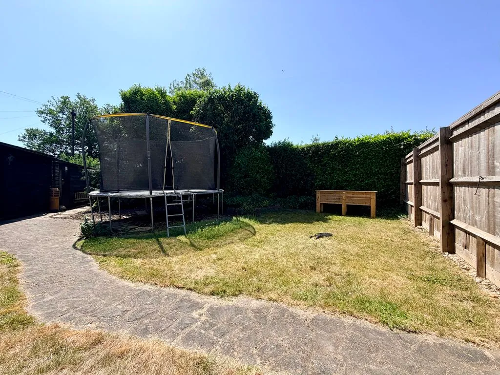 Sedgmoor Road, Flackwell Heath HP10 9AU, photo 17