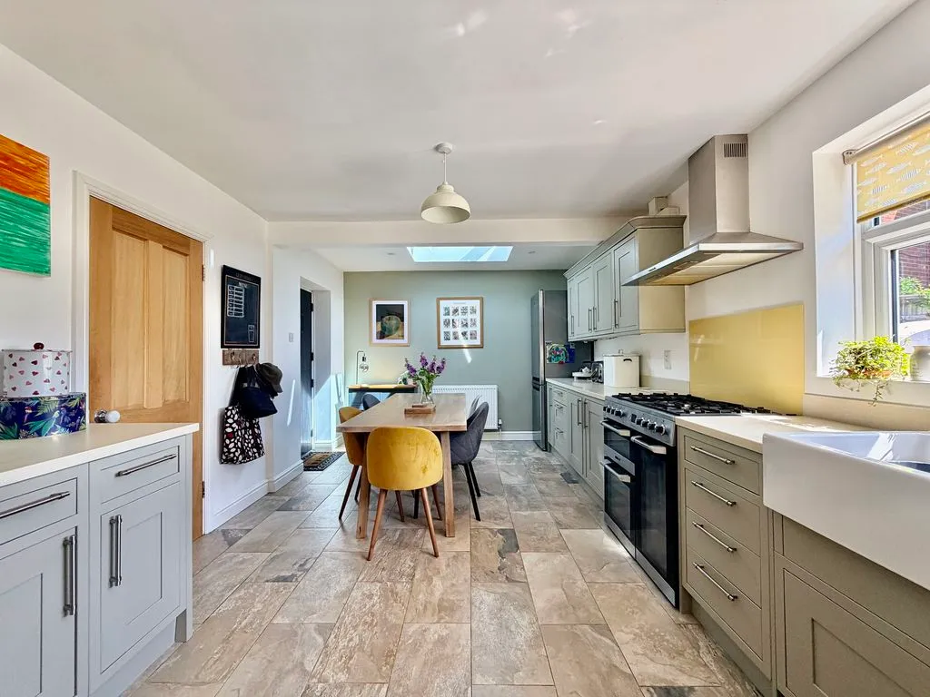 Sedgmoor Road, Flackwell Heath HP10 9AU, photo 9