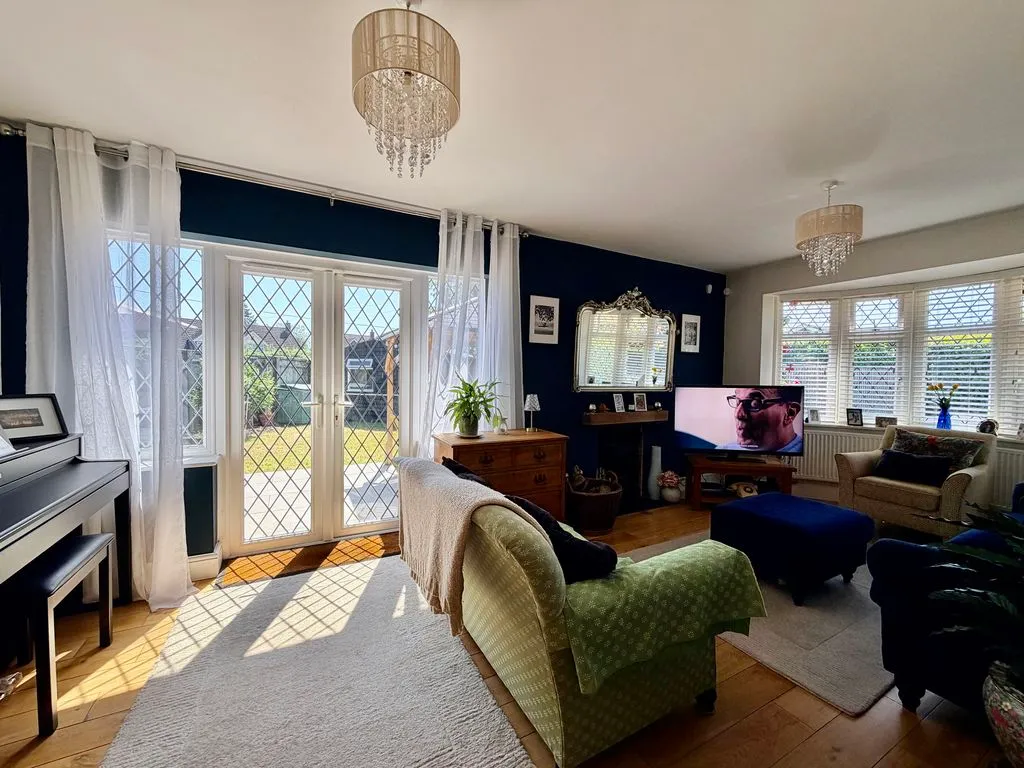 Sedgmoor Road, Flackwell Heath HP10 9AU, photo 8