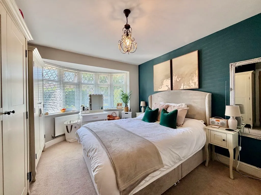 Sedgmoor Road, Flackwell Heath HP10 9AU, photo 11