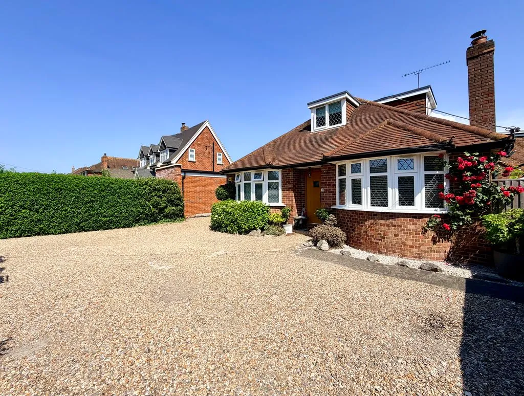 Sedgmoor Road, Flackwell Heath HP10 9AU, photo 22