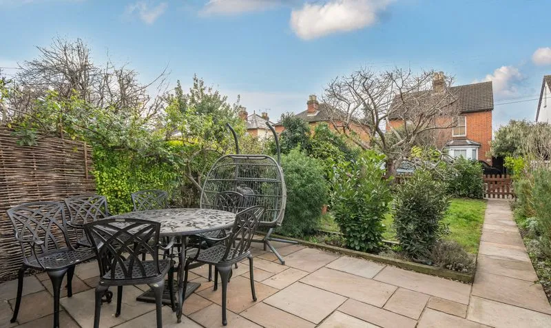 Victoria Place, Epsom, KT17, photo 2