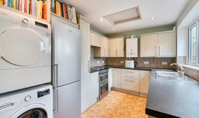 Victoria Place, Epsom, KT17, photo 8