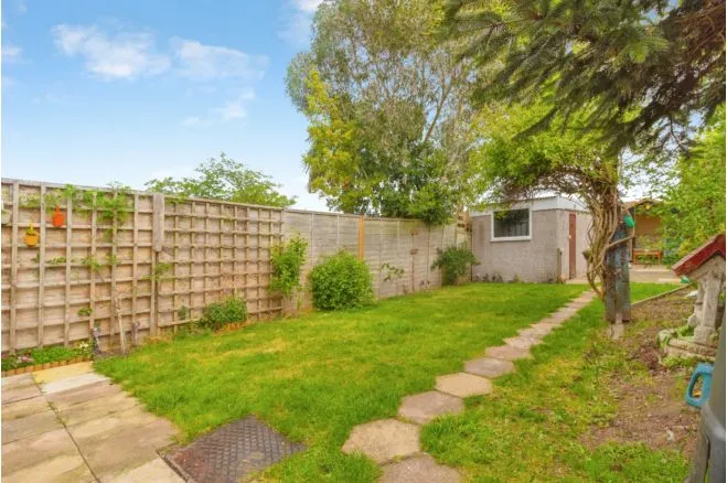 Gwendolin Avenue, Birstall, LE4, photo 17