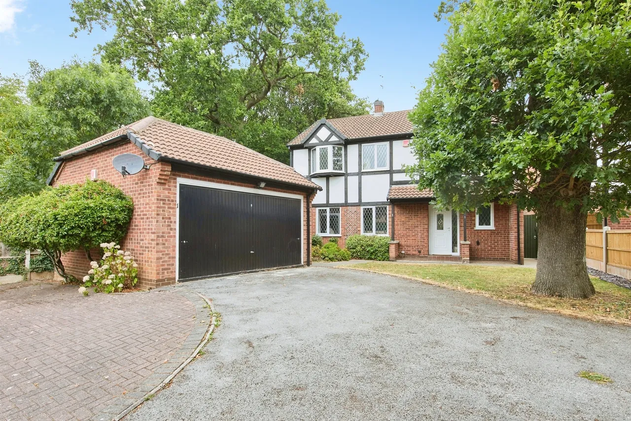 4 bed house for sale, Spindletree Drive, Oakwood, DE21