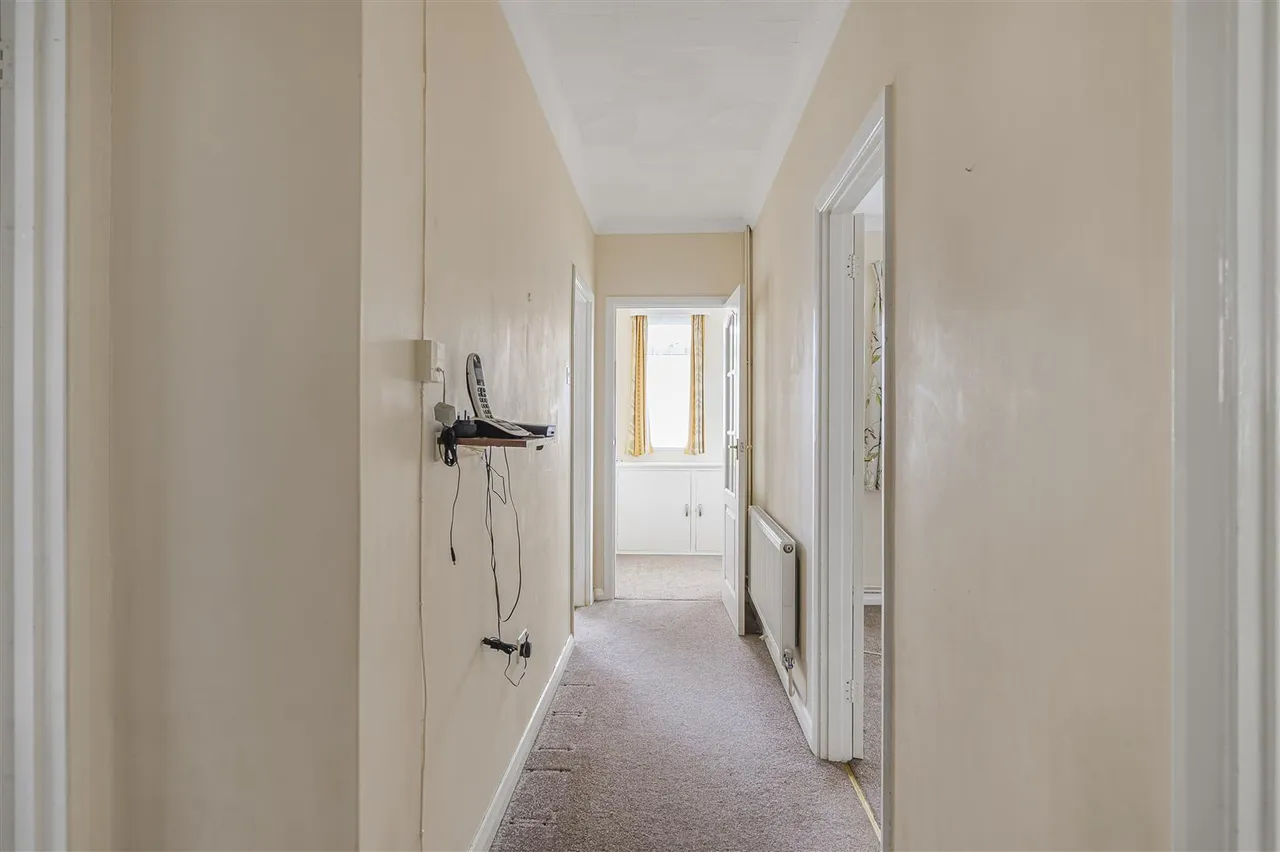 Farm Close, Seaford, photo 16
