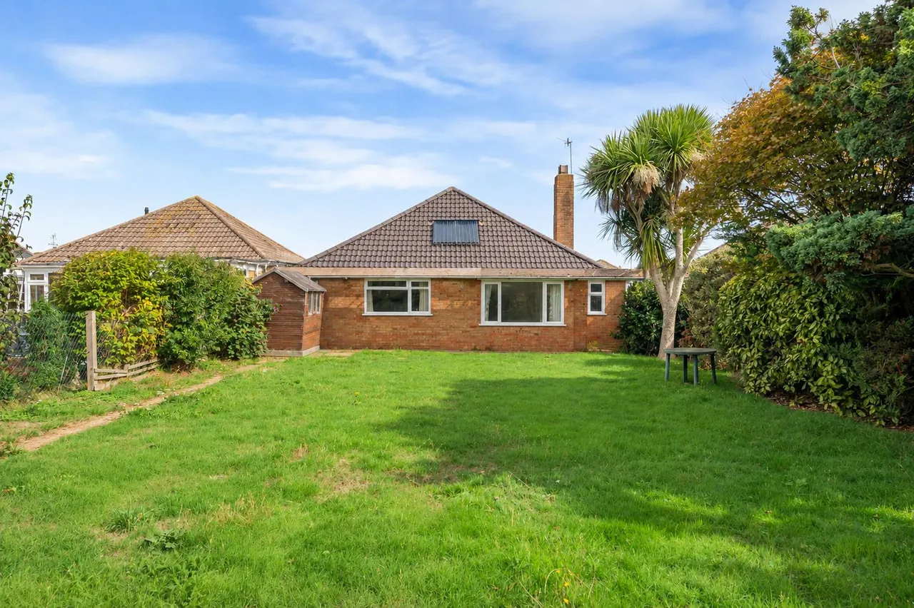 Farm Close, Seaford, photo 7