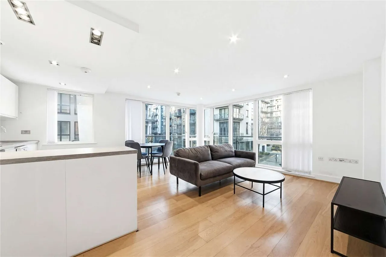 2 bed flat for sale — Caspian Wharf, 1 Yeo Street, Bow, London, E3 3AE