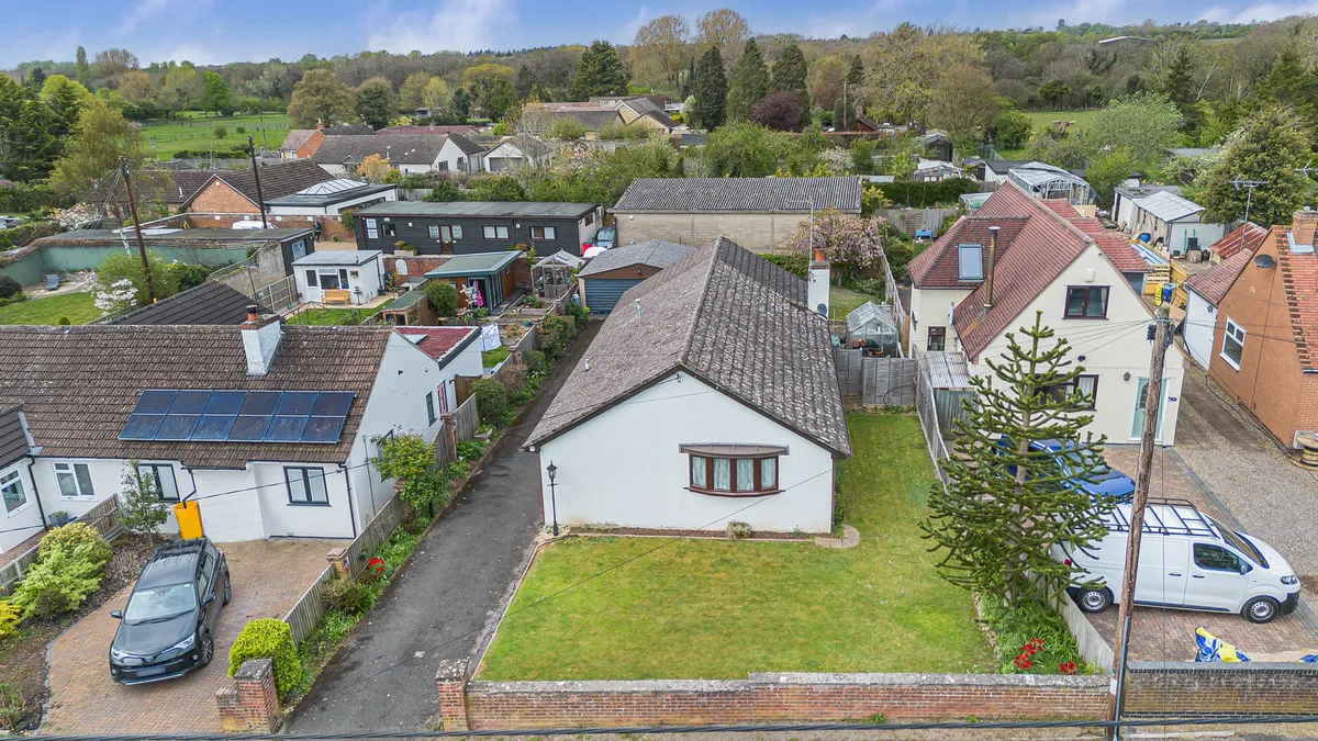 4 bed property for sale, Lashford Lane, Dry Sandford