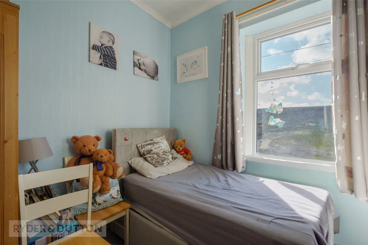 Chestnut Street, Deighton, HD2, photo 13