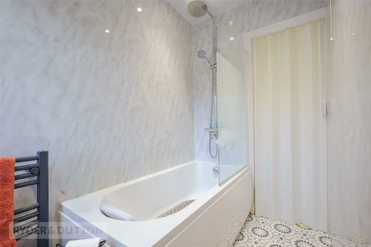 Chestnut Street, Deighton, HD2, photo 15