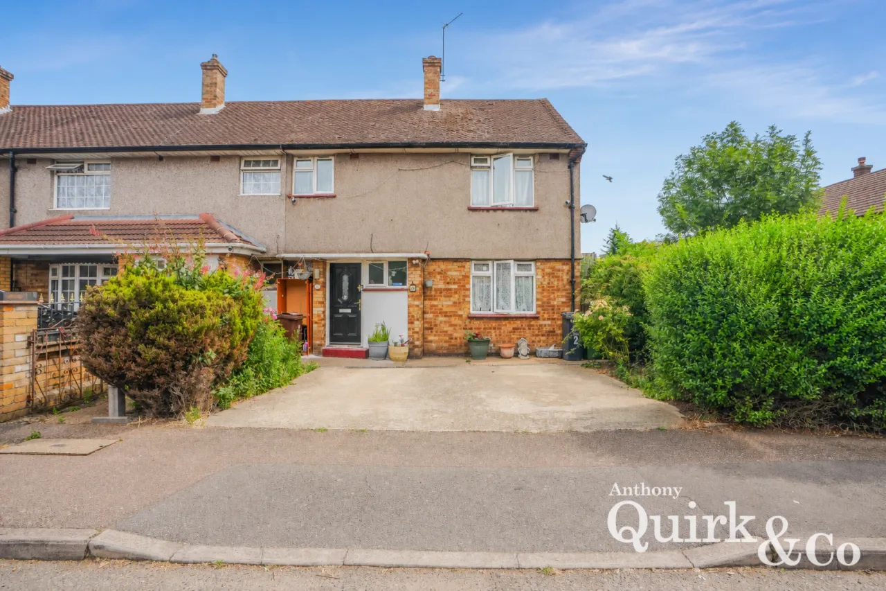 3 bed property for sale, Muggeridge Road, Dagenham, RM10