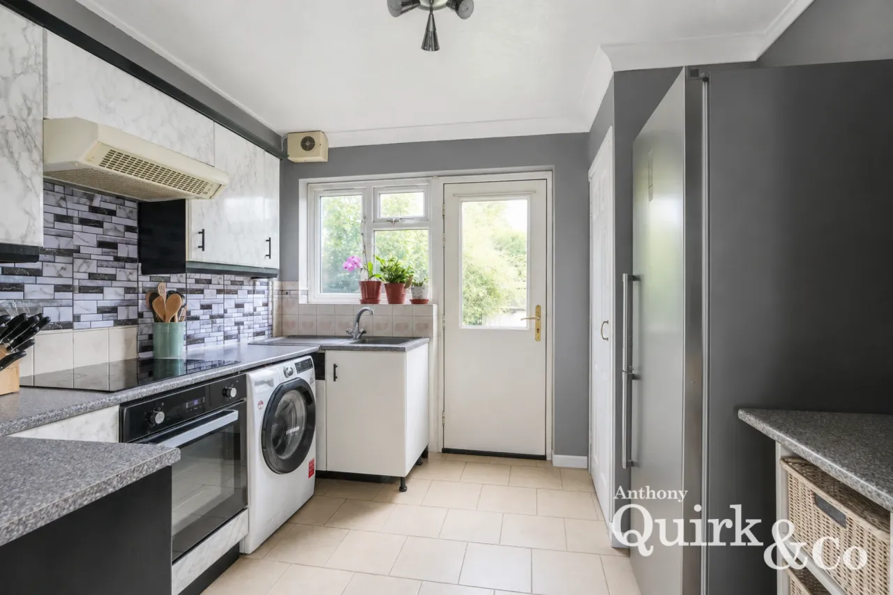 Muggeridge Road, Dagenham, RM10, photo 2