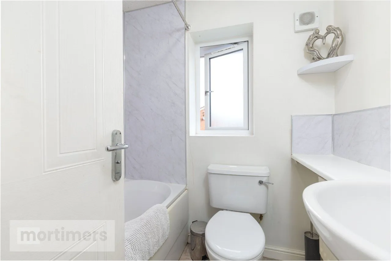 Delphinium Way, Lower Darwen, BB3, photo 17