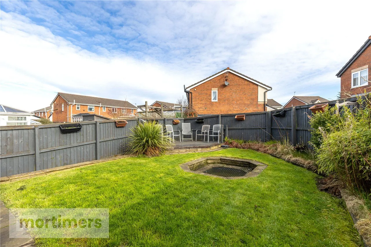 Delphinium Way, Lower Darwen, BB3, photo 5