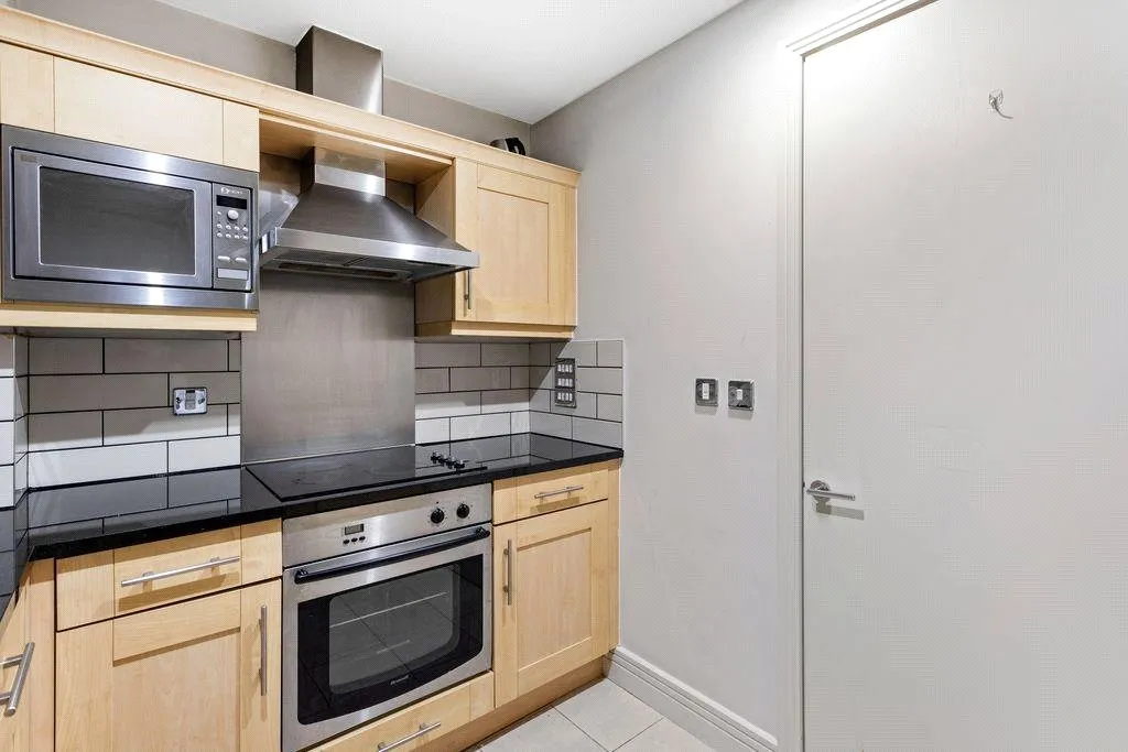 Mansell Street, London, E1, photo 12