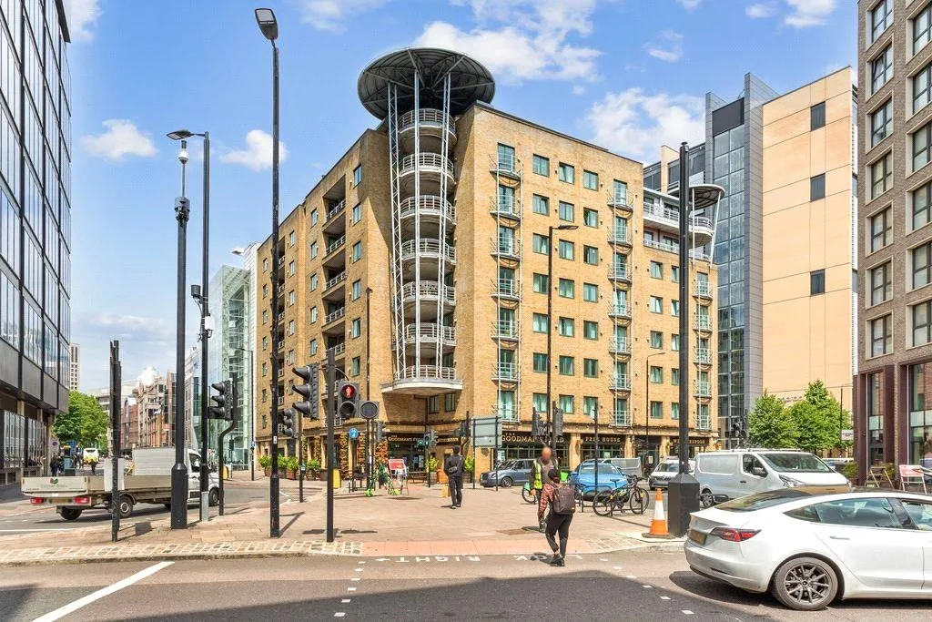 Mansell Street, London, E1, photo 8