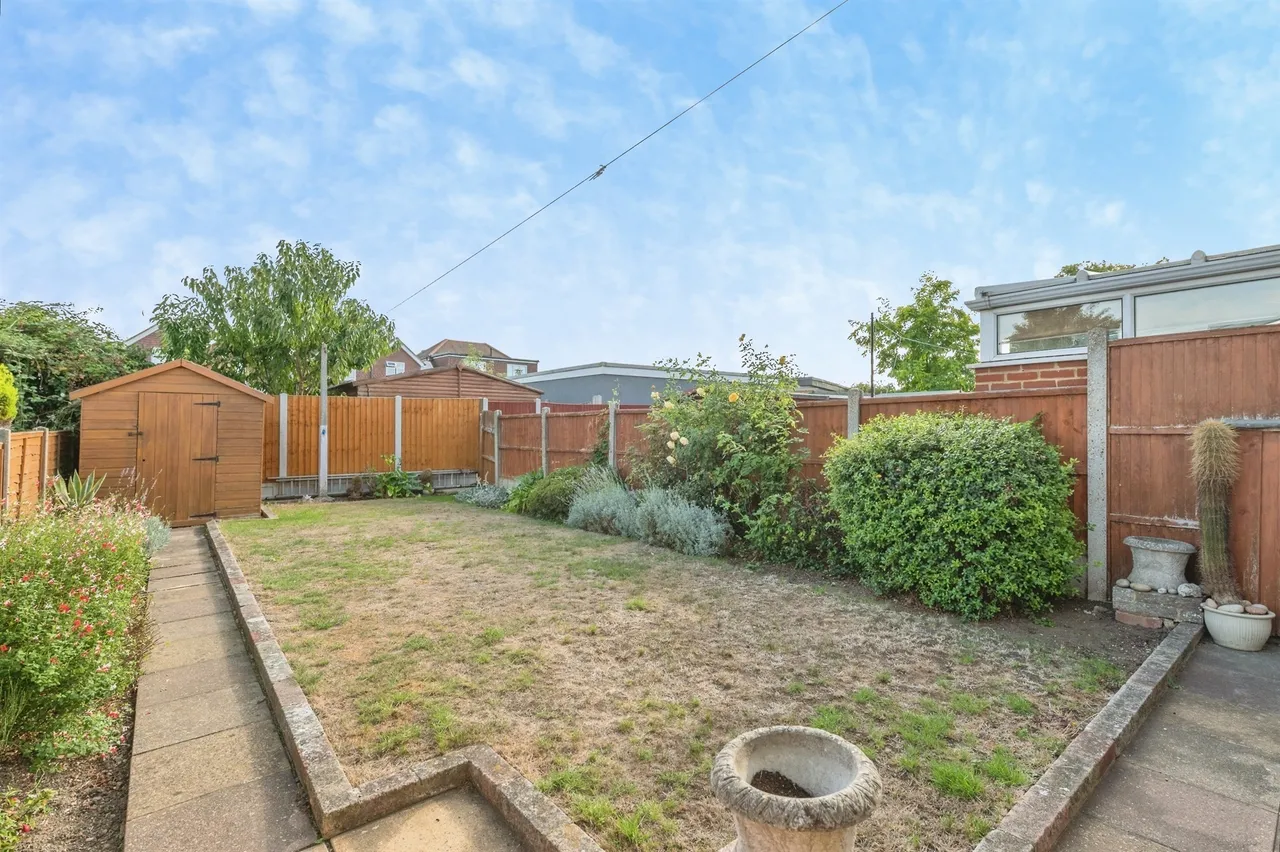 Nelson Road, Rainham, RM13, photo 4