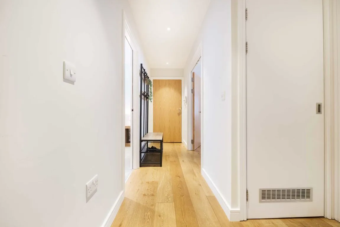 Lovat Lane, EC3R, photo 13