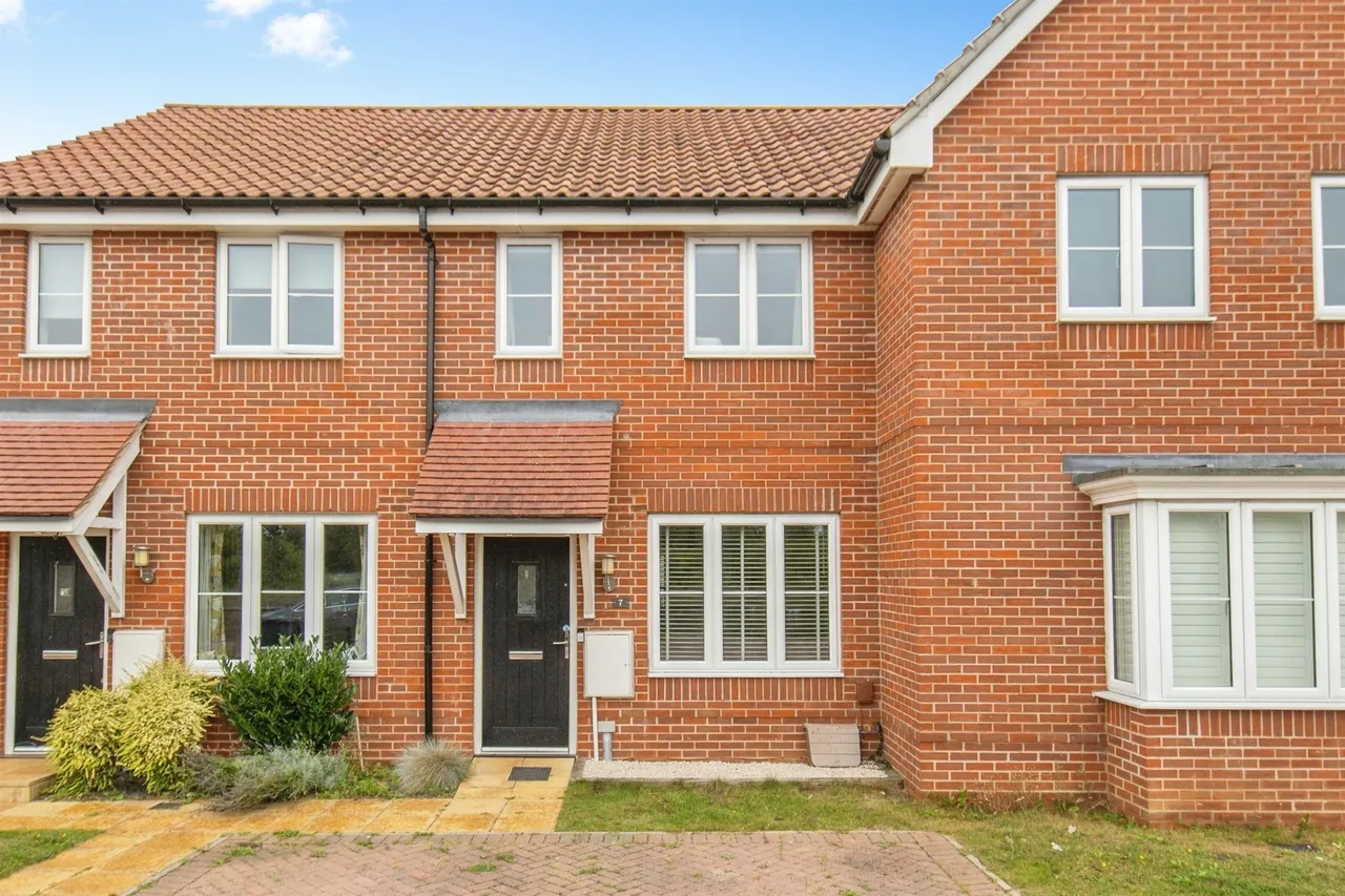 2 bed house for sale — Cale Road, Melton, Woodbridge