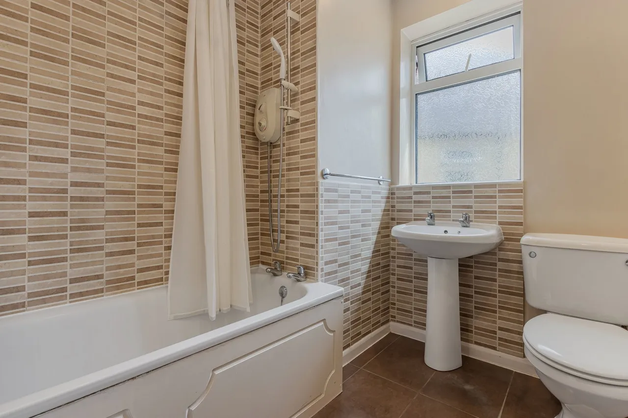 Graywood Court, London N12, photo 6
