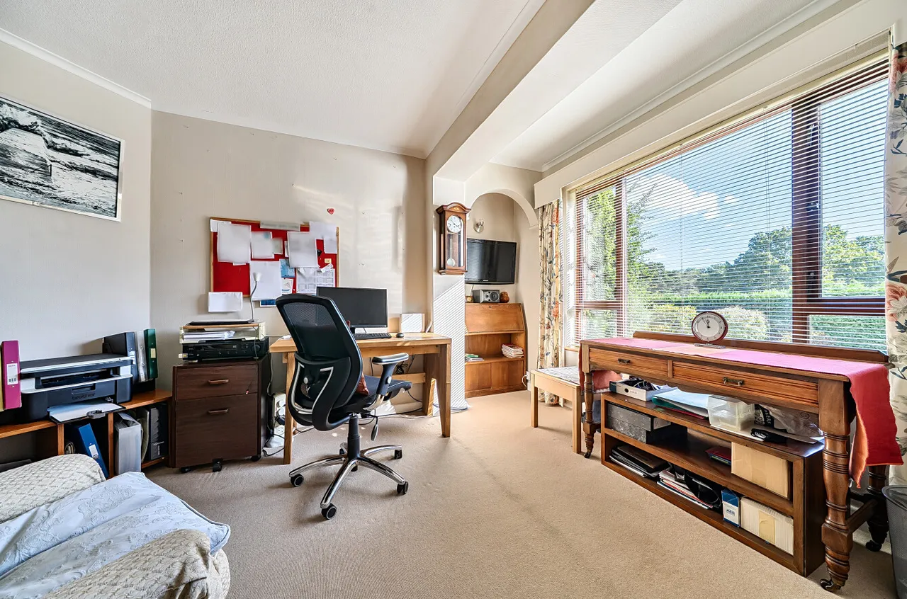 Whitehorn Drive, Landford, SP5, photo 6